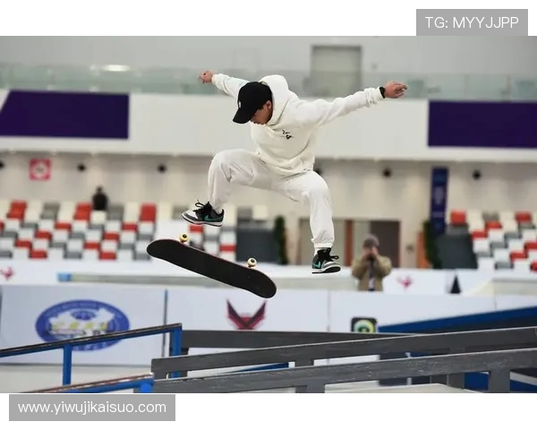 北京滑板队在世界攀岩锦标赛中以57分稳居积分榜首位 北京滑板队在世界攀岩锦标赛中以57分稳居积分榜首位