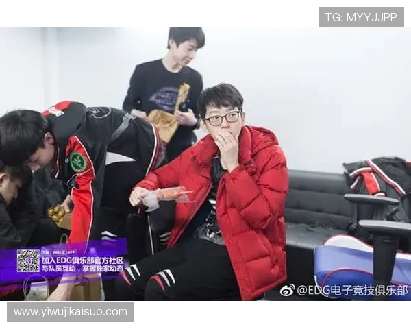 杨秀英独家分享CSGO游戏技巧与心得体会助你提升竞技水平