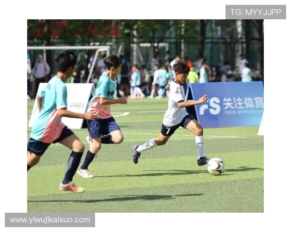 激情燃动绿茵赛场凝聚拼搏精神展现青春力量的体育盛会