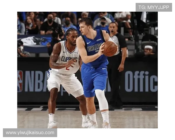 快船与勇士激战四月十九NBA季后赛精彩对决引发球迷热议
