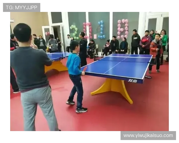 恒大与香港对决球迷热情高涨精彩瞬间回顾视频分享
