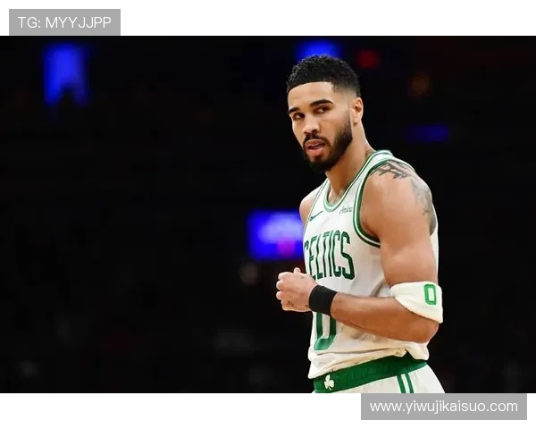 杰森塔图姆如何在NBA赛场上展现超凡实力与领导才能